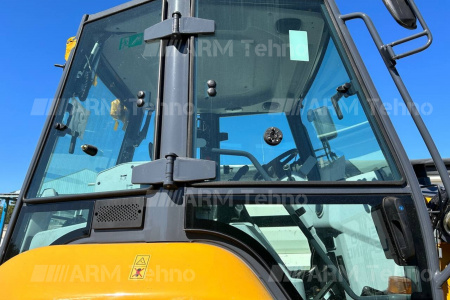 Экскаватор-погрузчик XCMG XC8-S3570 